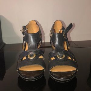 Leather sandals